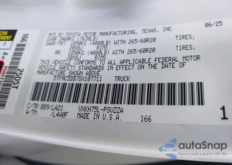 2025 Toyota Tundra Hybrid Platinum Hybrid Crewmax 5.5' Bed z USA, uszkodzony, nr VIN 5TFNC5DB7SX107711